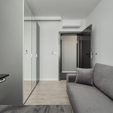 Luksusowy Apartament Z 3 Sypialniami, Klimatyzacja, Parkingiem I Biurkiem We Wroclawiu By Renters Prestige Buitenkant foto