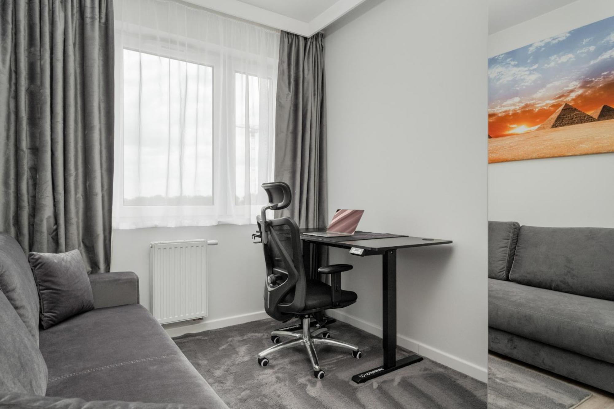 Luksusowy Apartament Z 3 Sypialniami, Klimatyzacja, Parkingiem I Biurkiem We Wroclawiu By Renters Prestige Buitenkant foto