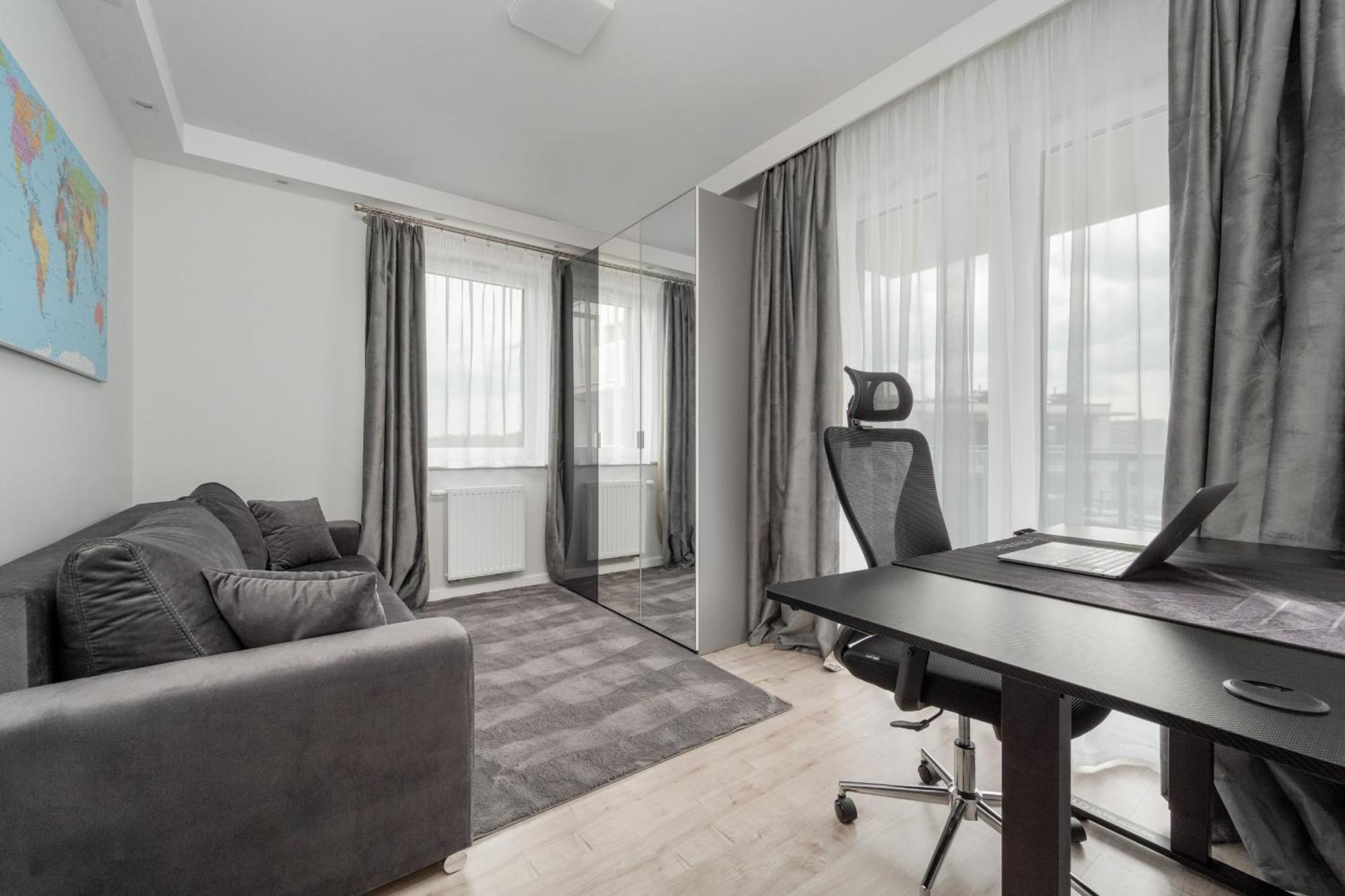 Luksusowy Apartament Z 3 Sypialniami, Klimatyzacja, Parkingiem I Biurkiem We Wroclawiu By Renters Prestige Buitenkant foto